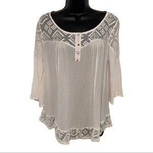 Late August white ivory boho embroidered hem 3/4 sleeve rayon blouse size medium